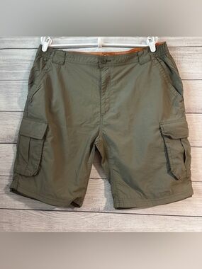 Field & Stream men’s nylon cargo shorts, XL (40-42)